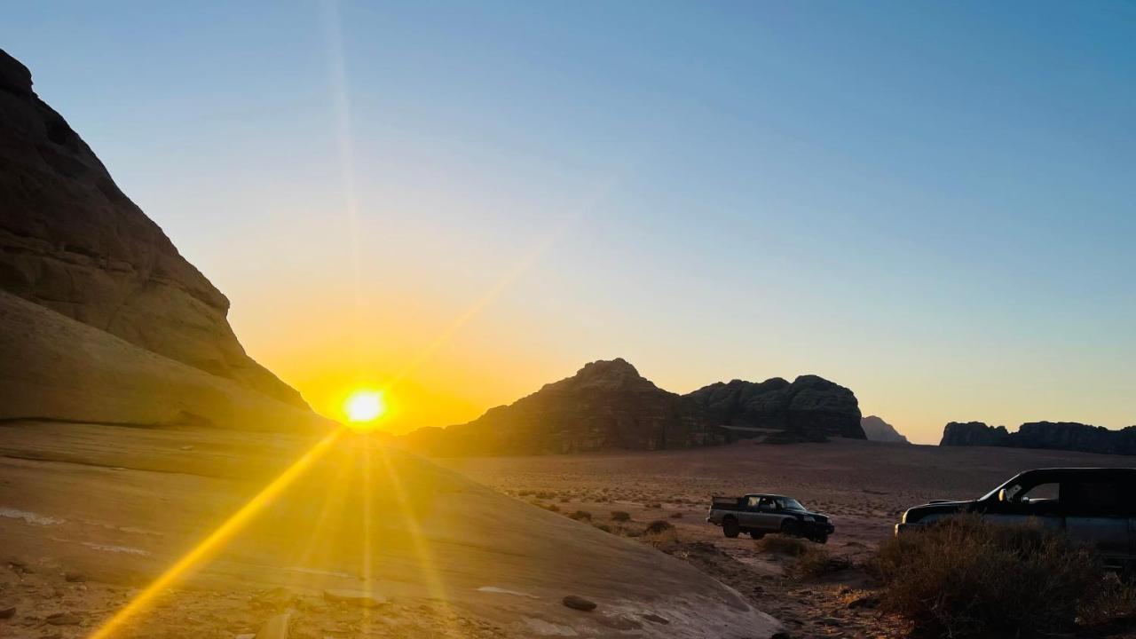 Friend Wadi Rum Esterno foto