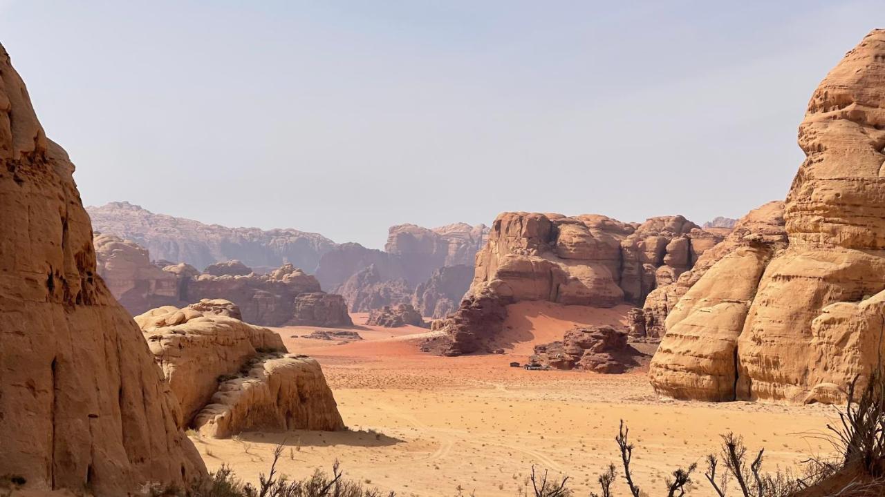 Friend Wadi Rum Esterno foto