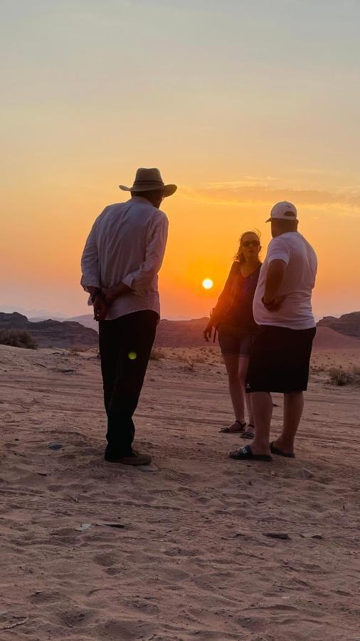 Friend Wadi Rum Esterno foto