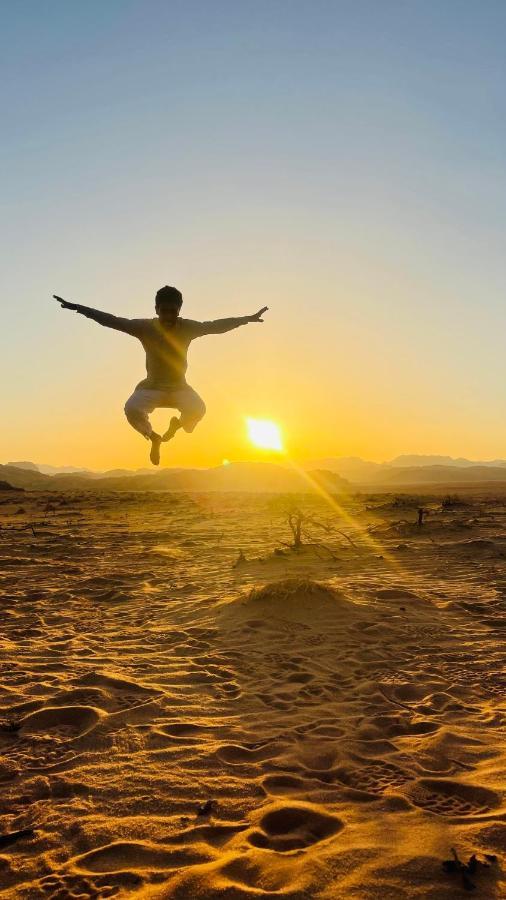 Friend Wadi Rum Esterno foto