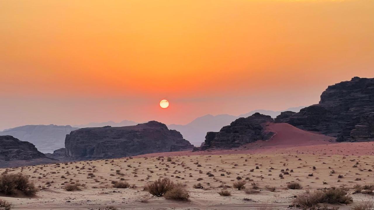 Friend Wadi Rum Esterno foto