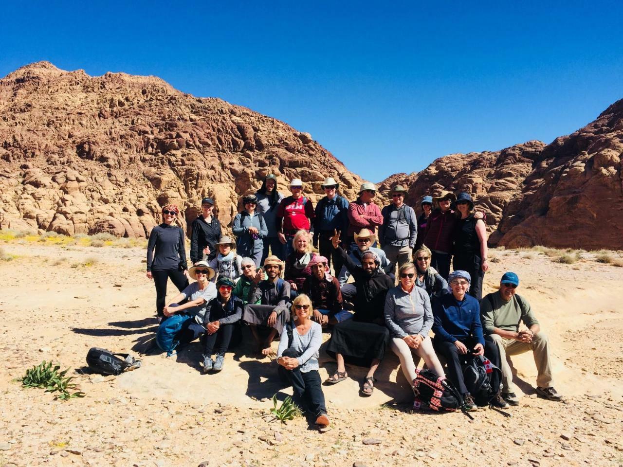 Friend Wadi Rum Esterno foto